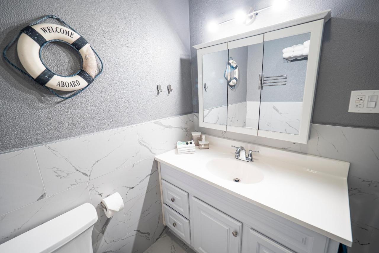 Newly Renovated 3Br2Ba Duplex With Private Dock Villa Key Colony Beach Exterior foto