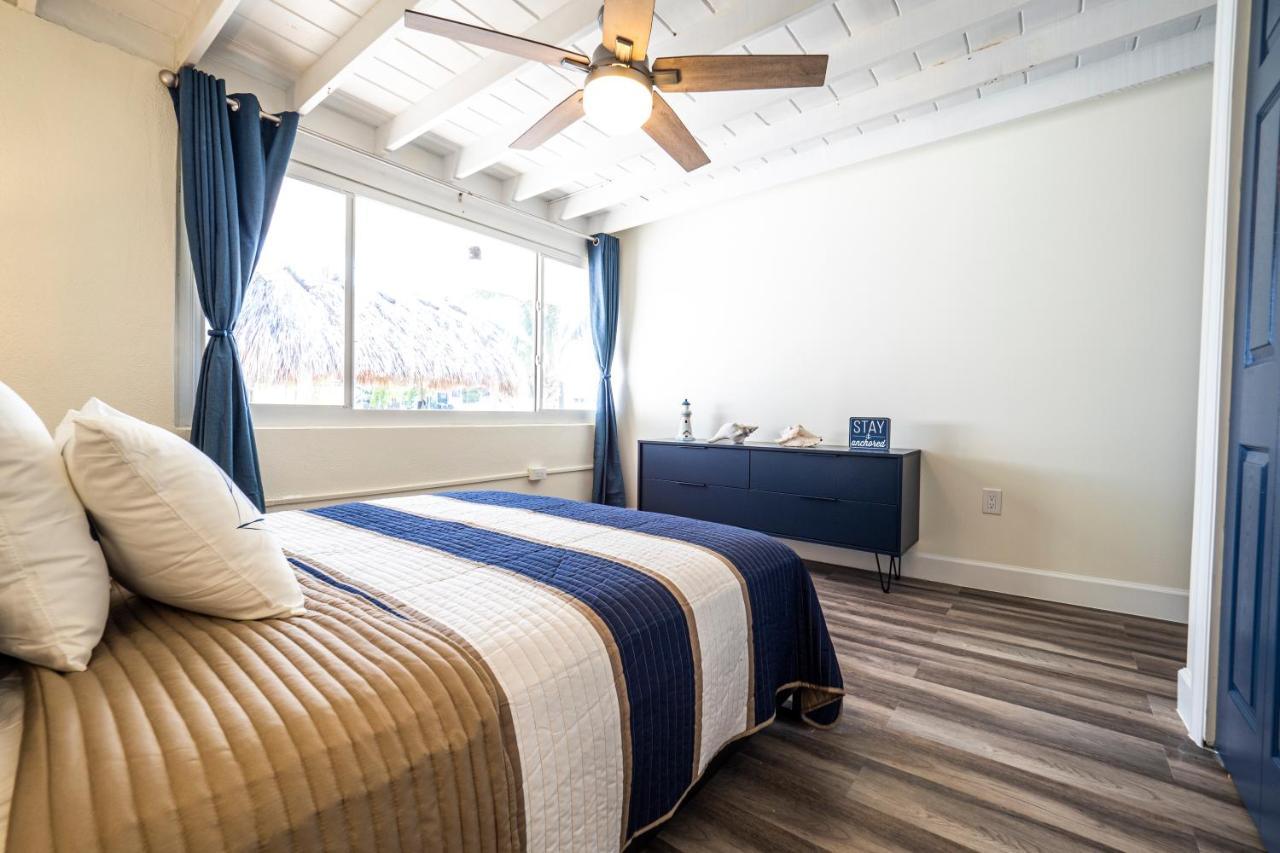 Newly Renovated 3Br2Ba Duplex With Private Dock Villa Key Colony Beach Exterior foto