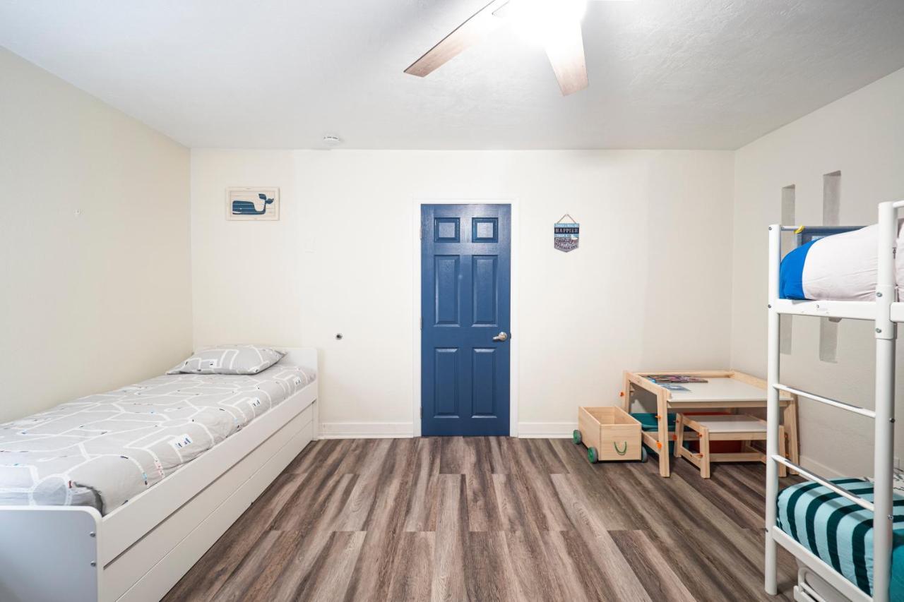 Newly Renovated 3Br2Ba Duplex With Private Dock Villa Key Colony Beach Exterior foto