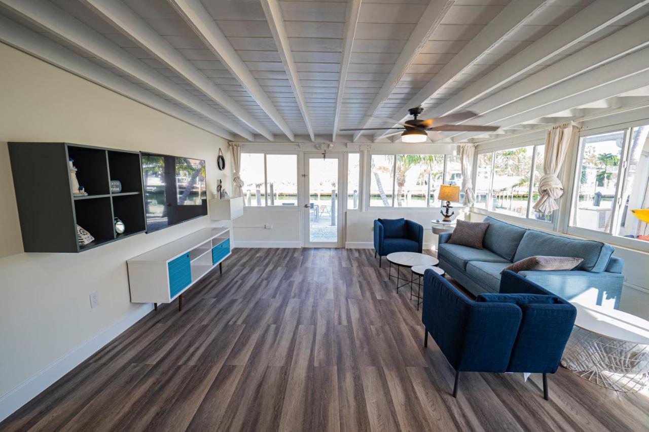 Newly Renovated 3Br2Ba Duplex With Private Dock Villa Key Colony Beach Exterior foto