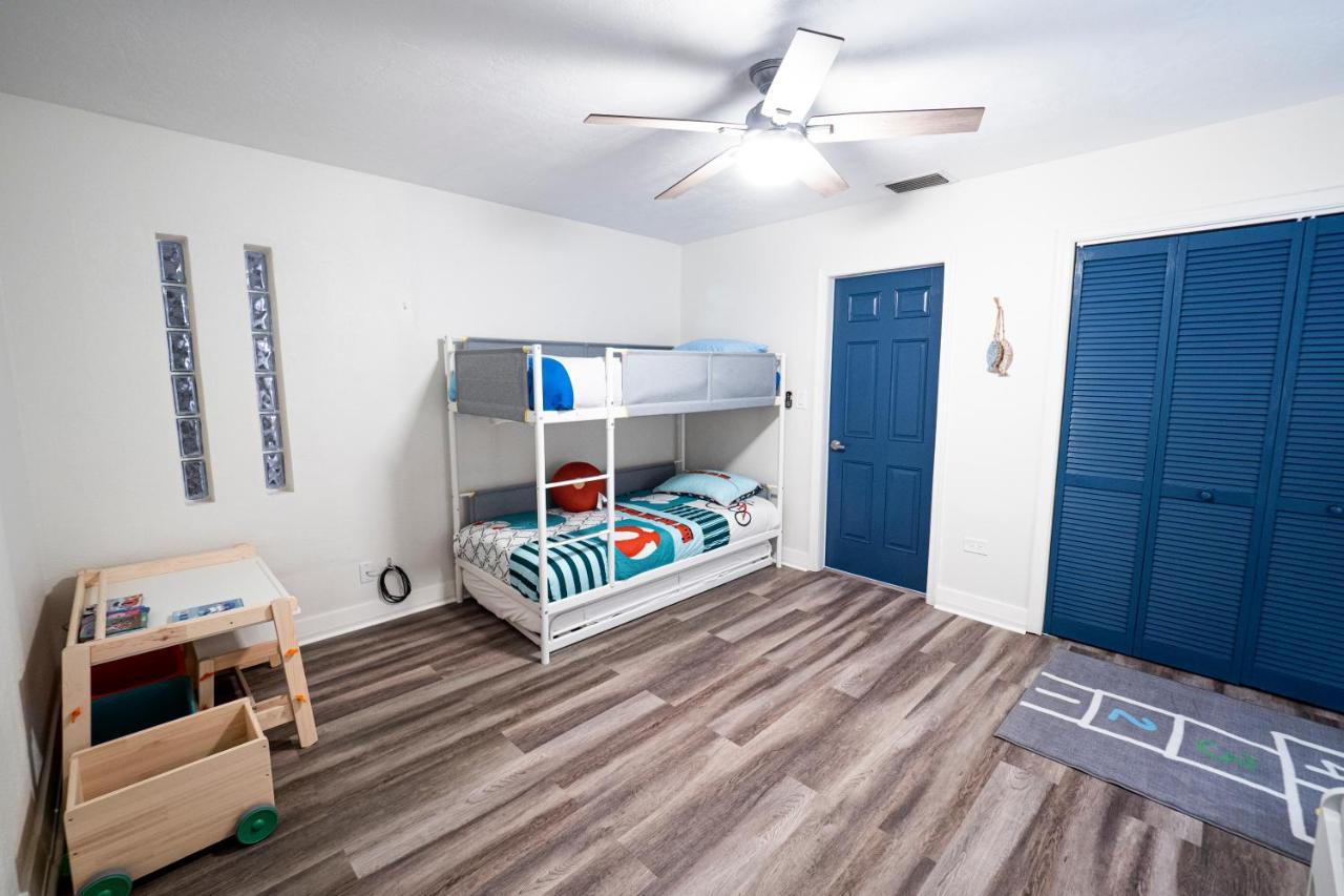 Newly Renovated 3Br2Ba Duplex With Private Dock Villa Key Colony Beach Exterior foto