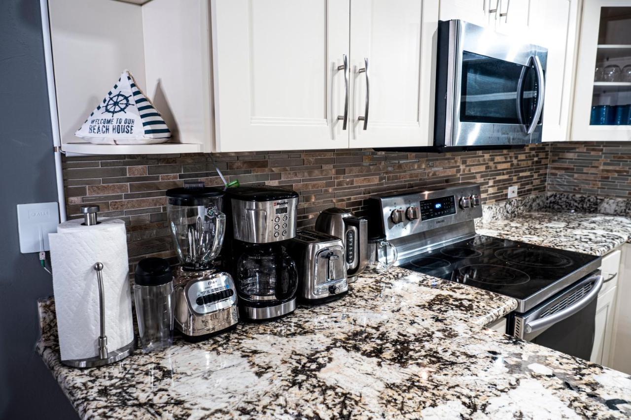 Newly Renovated 3Br2Ba Duplex With Private Dock Villa Key Colony Beach Exterior foto