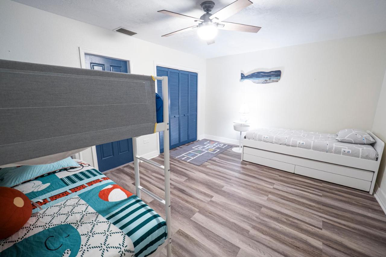 Newly Renovated 3Br2Ba Duplex With Private Dock Villa Key Colony Beach Exterior foto