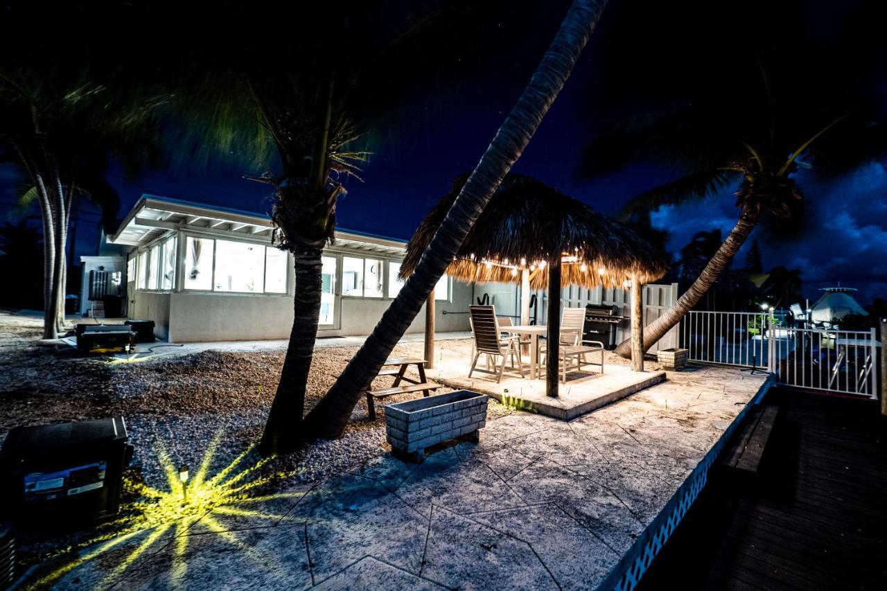 Newly Renovated 3Br2Ba Duplex With Private Dock Villa Key Colony Beach Exterior foto